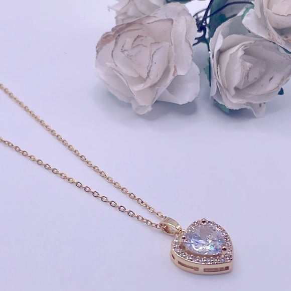 18K Gold Plated Cubic Zirconia Heart Pendant Necklace - Picture 5 of 9
